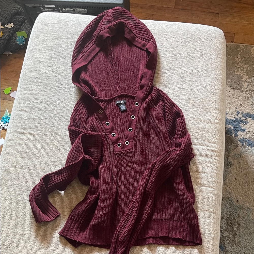 y2K Rue 21 Maroon Hooded Knit Sweater with Eyelet V-Neck